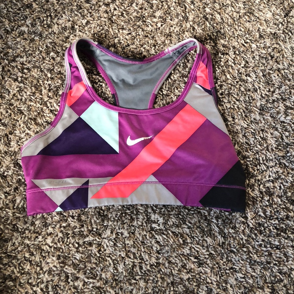 Sports bra